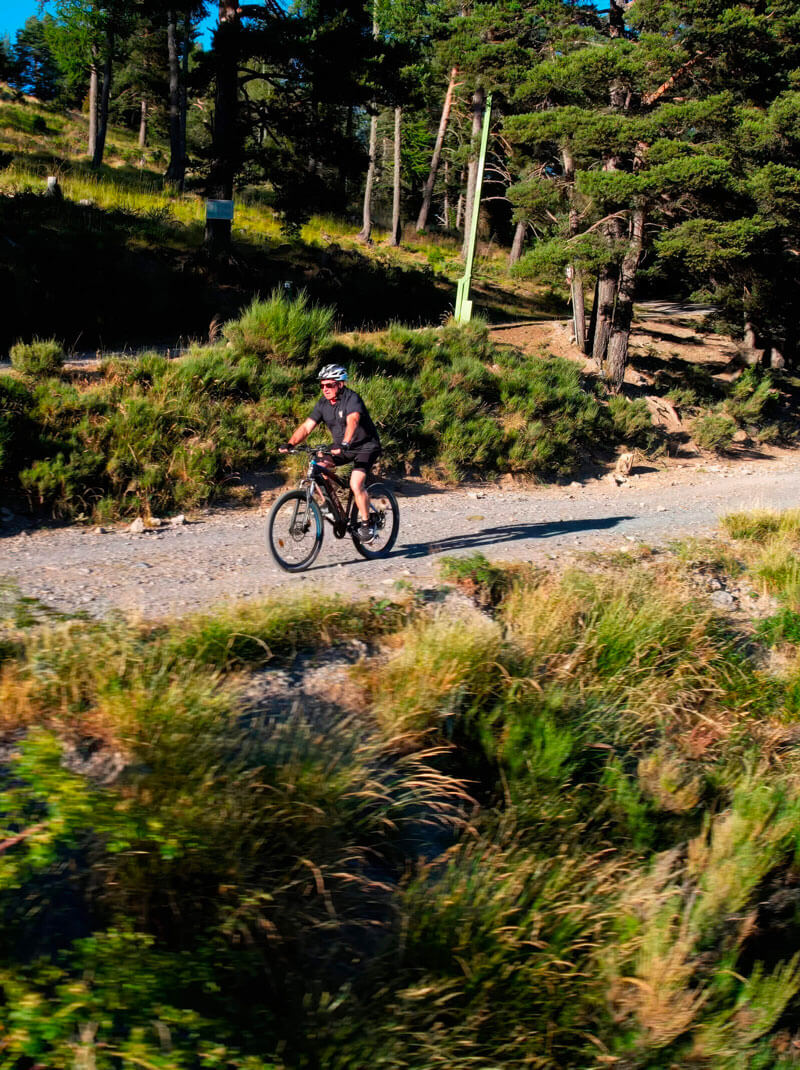 VTT au départ du chalet de Roubion, Parc National du Mercantour